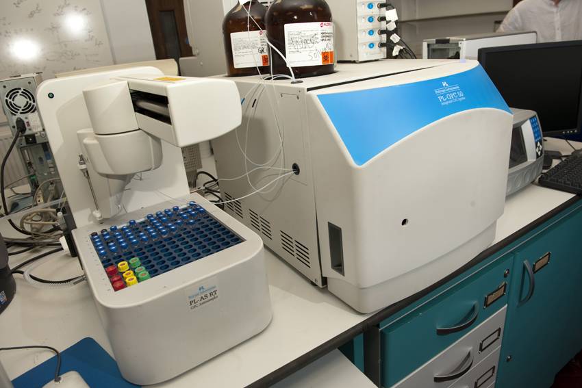 Gel Permeation Chromatograph (GPC)